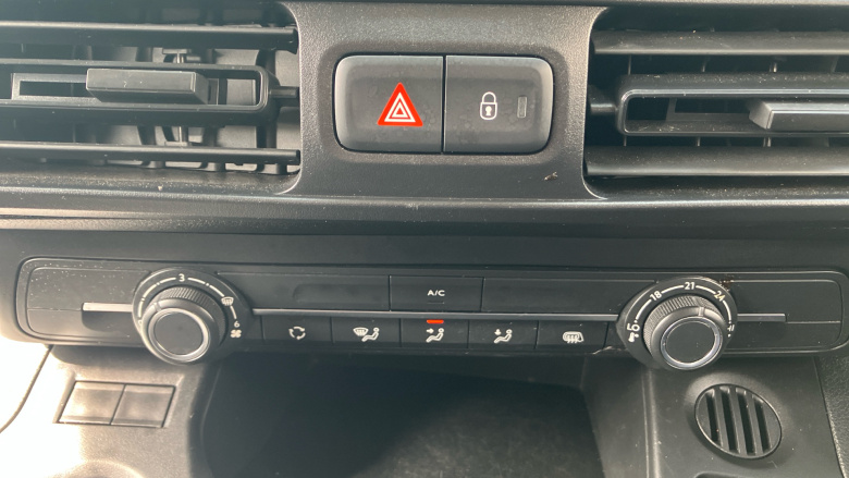 Citroen Berlingo Xl Diesel 1.5 BlueHDi 950Kg Enterprise Ed 100ps 6 Speed S/S